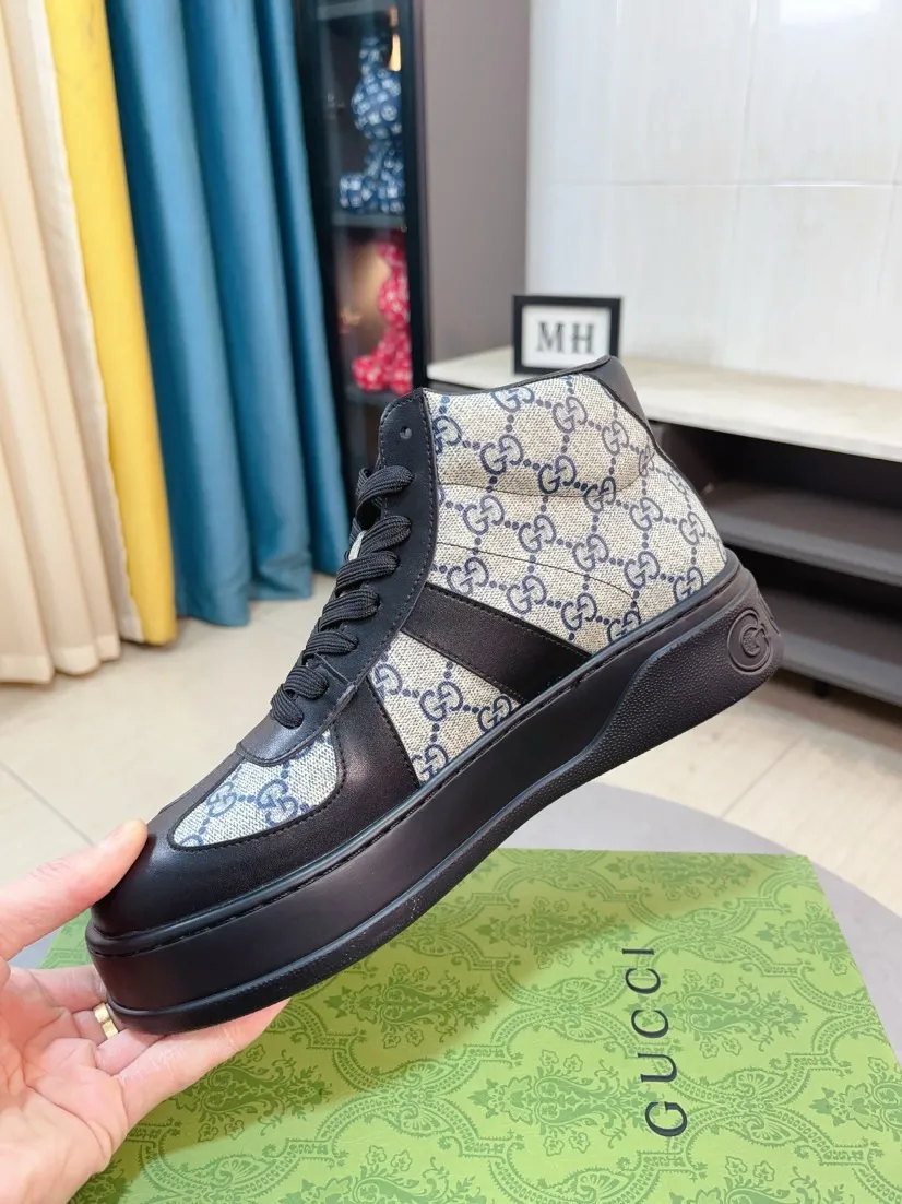 Factory price 438🌹🌹GUCCI [Gucci] New high-top men's shoes, a high-end brand, the latest fashionable casual men's shoes, trendy and versatile, relaxed and sporty style, uppers imported from Italy, first-layer cowhide, genuine leather lining, and ultra-fine workmanship. Original personalized fashionable rubber wear-resistant outsole, light and comfortable on the foot, size 38-44